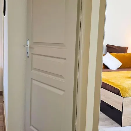 L'orchidee, Proche De La Gare Avec Clim Et Terrasse Apartamento *