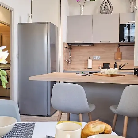Lägenhet L'orchidee, Proche De La Gare Avec Clim Et Terrasse